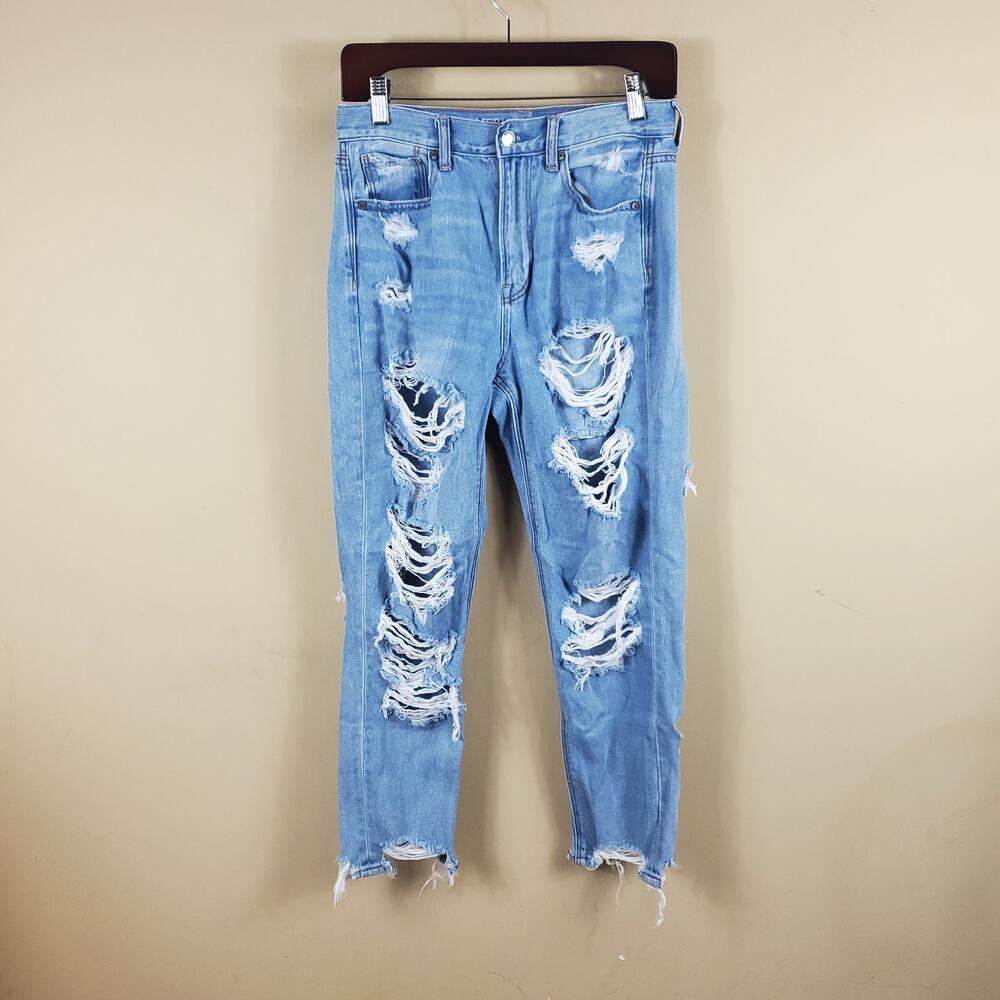 American Eagle Light Wash Heavily Distressed Mom Jean Size 4S